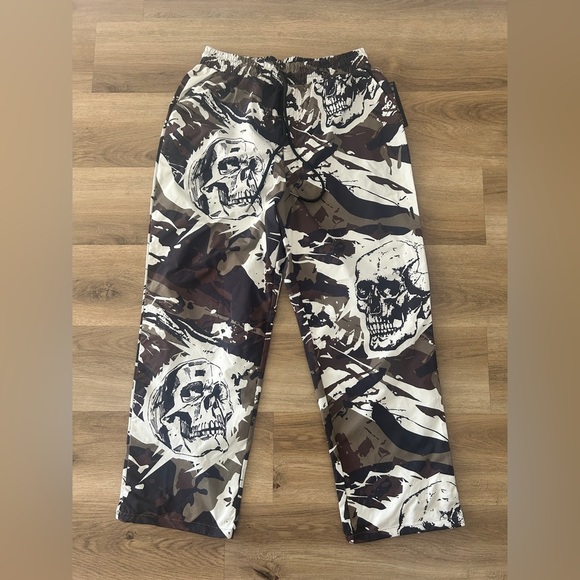Rebel Vengeance Other - Rebel Vengeance Loose Fit Wind Pants Skull Camo – Rare, NWT (Sizes S, M, L)